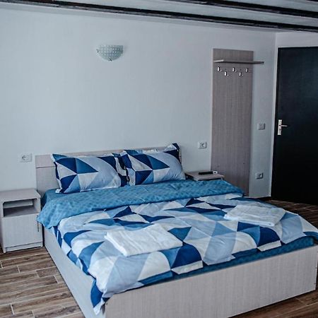 Labebe - Vidraru Hotell Arefu Eksteriør bilde